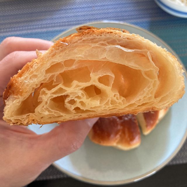 トリュフベーカリー 本店 / Truffle BAKERY