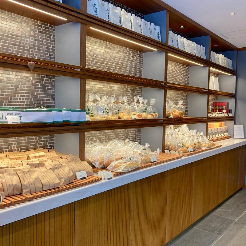 ピコット PICOT 店内
