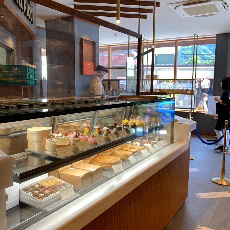 ピコット PICOT 店内