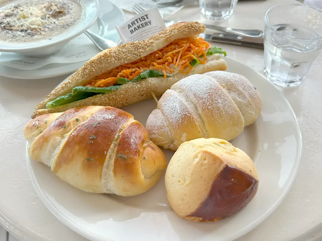 ARTIST BAKERY 安国店（아티스트베이커리 안국점）