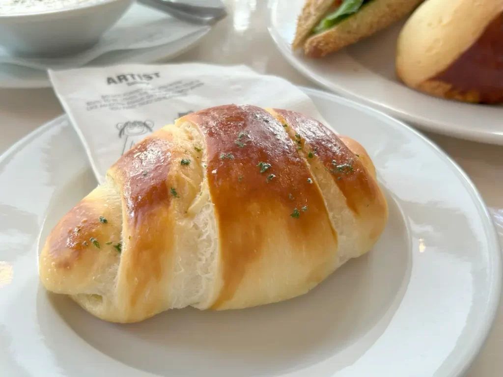 ARTIST BAKERY 安国店（아티스트베이커리 안국점）