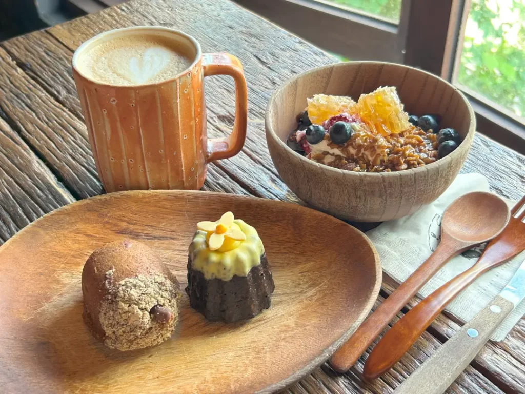 Dotori 新龍山店（도토리 신용산점）