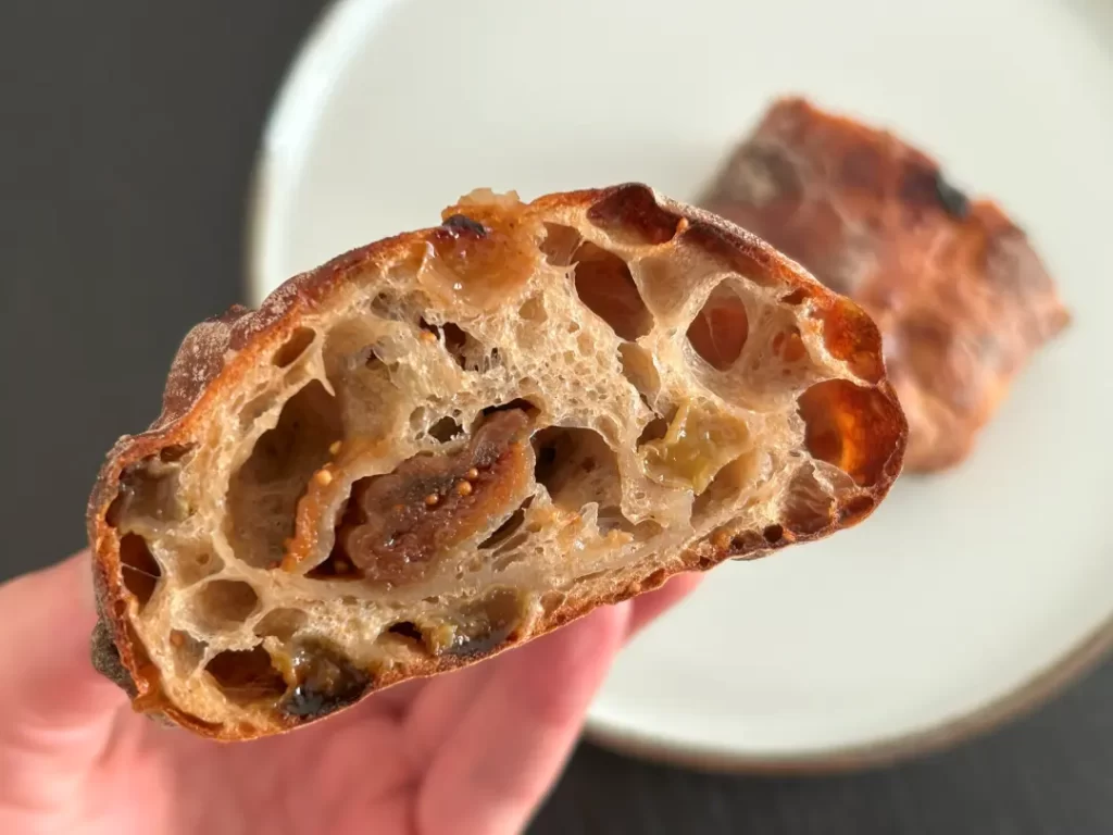 イチジクとマスカットレーズン/製パン雅(鎌倉・由比ガ浜)