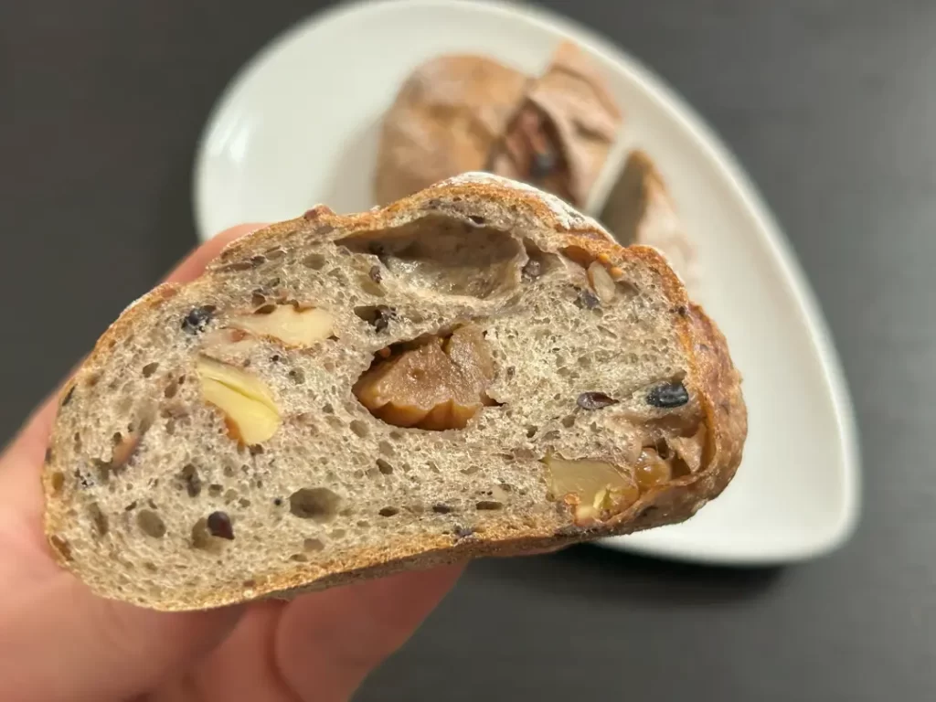 黒五穀のパン/BAKERY SASA(笹塚)