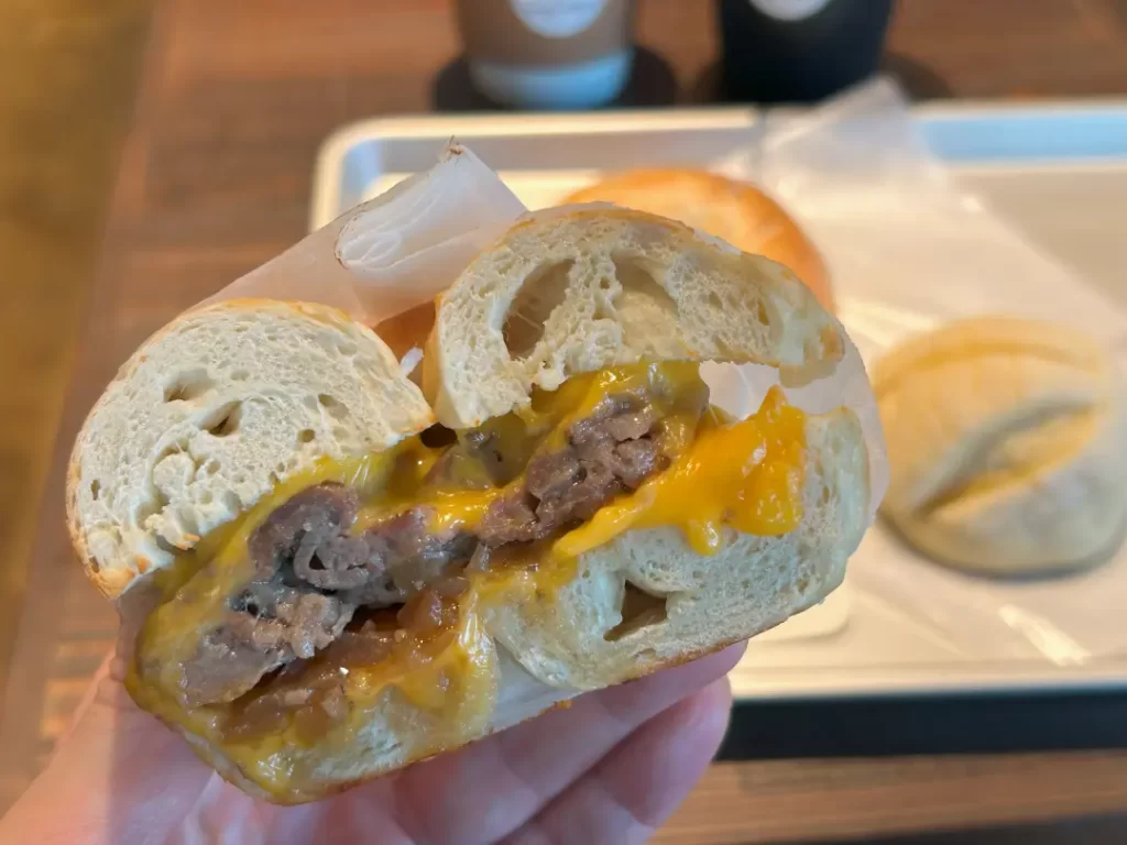 philly's cheese steak/mugi bagel(目黒)